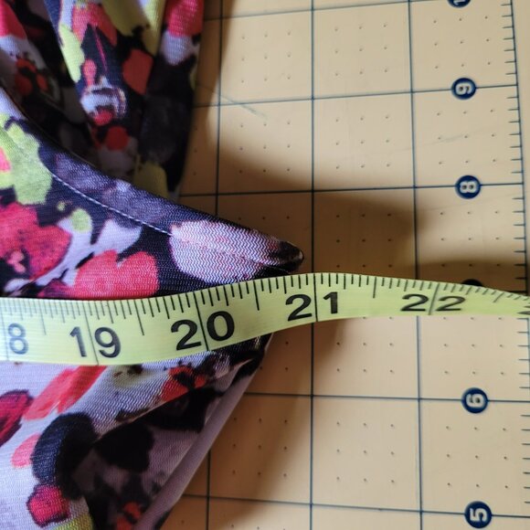 Maurices Sleeveless Top with Back Interest Misses Size 1 - Picture 4 of 7